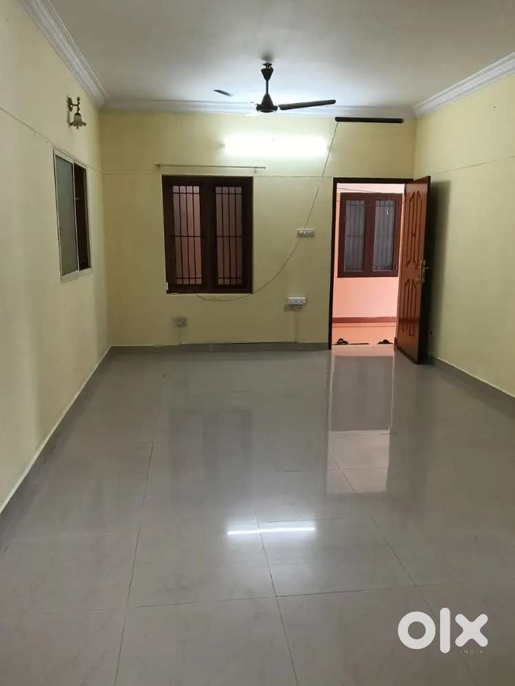 Rent house Poojapura 3Bhk,K 10,000