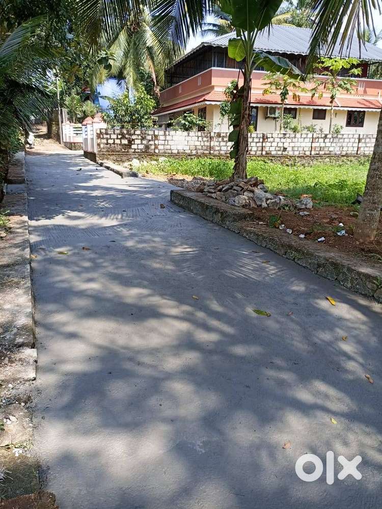15 Cent Plot in Kizhakenmuthoor Thiruvalla