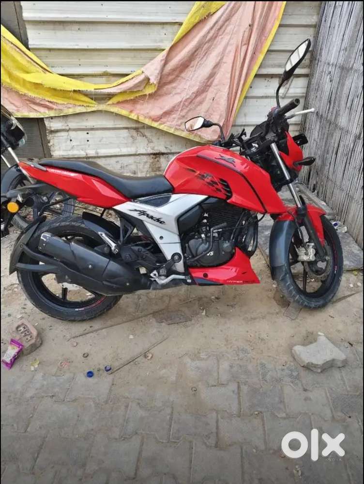 Apache RTR 160 4V