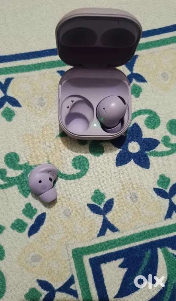 Samsung buds pro 2 
100% orginal