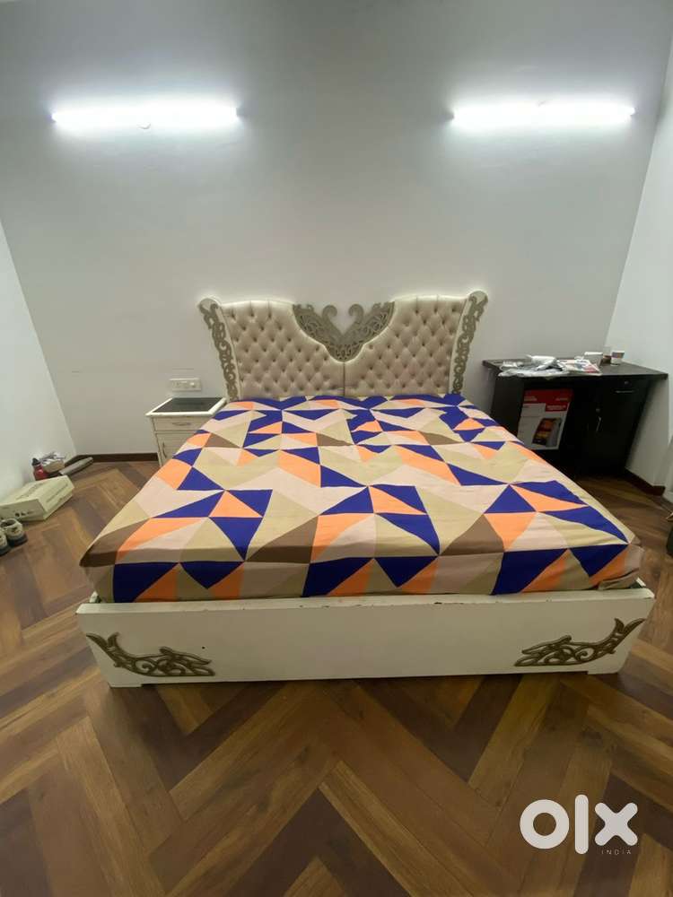 King Size Bed with Sleepwell Comfy Double Mattress and two Side Table