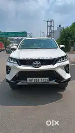 Toyota Fortuner 2.8 Legender 4x4, 2020, Diesel