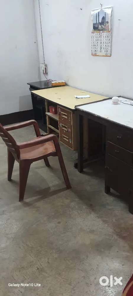 TWO BOYS STUDENTS AVAILABLE FOR RENT