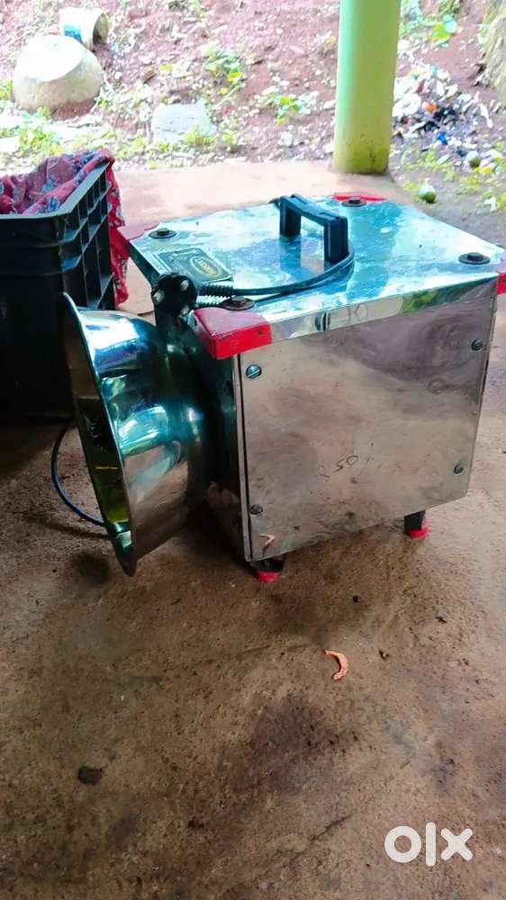Coconut scraper hotel canteen user