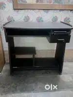 Computer table