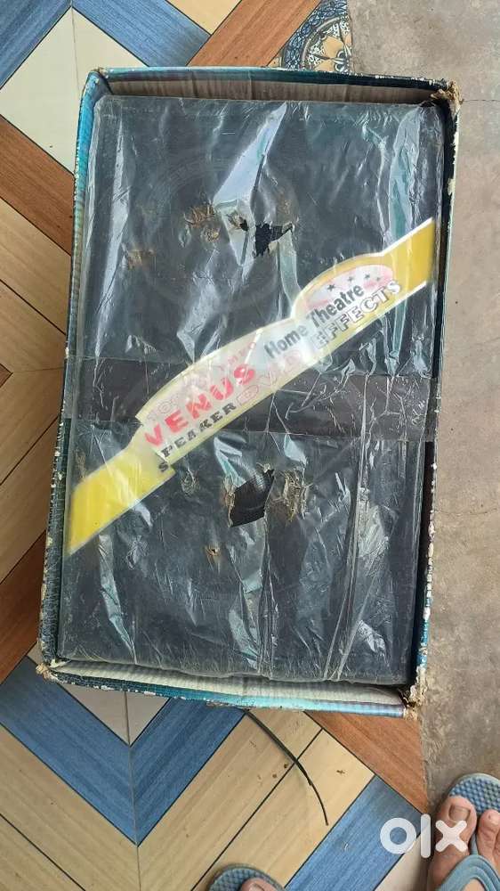 Venus Speaker 2 Set New Without open Box