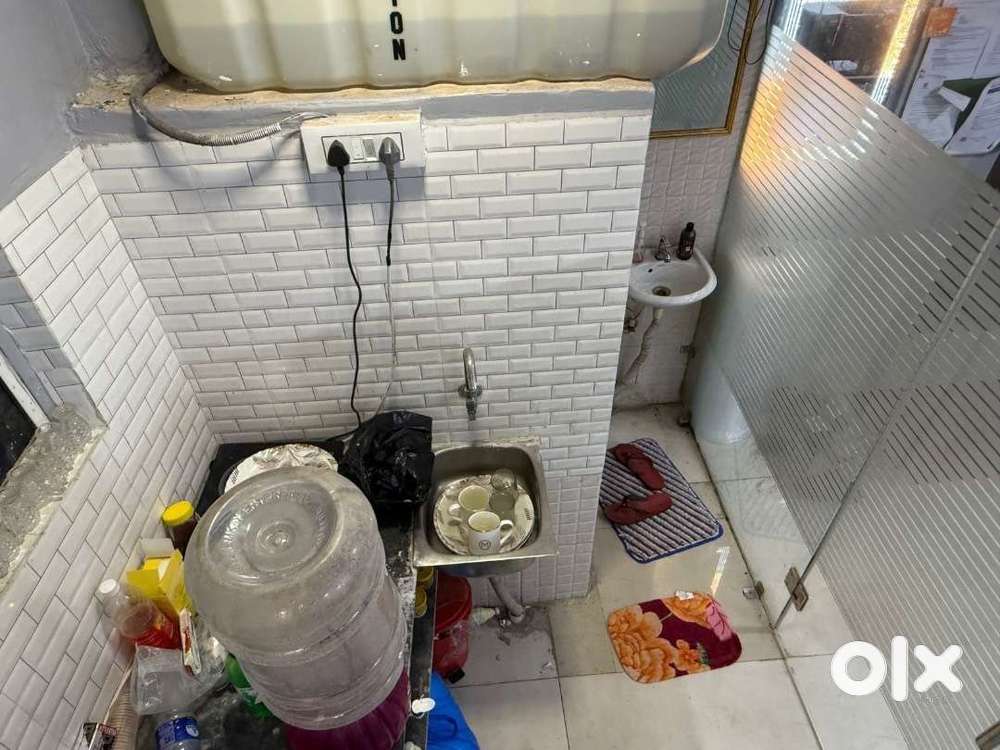 SHOP FOR SALE ON GROUND FLOOR IN KHIDDERPORE