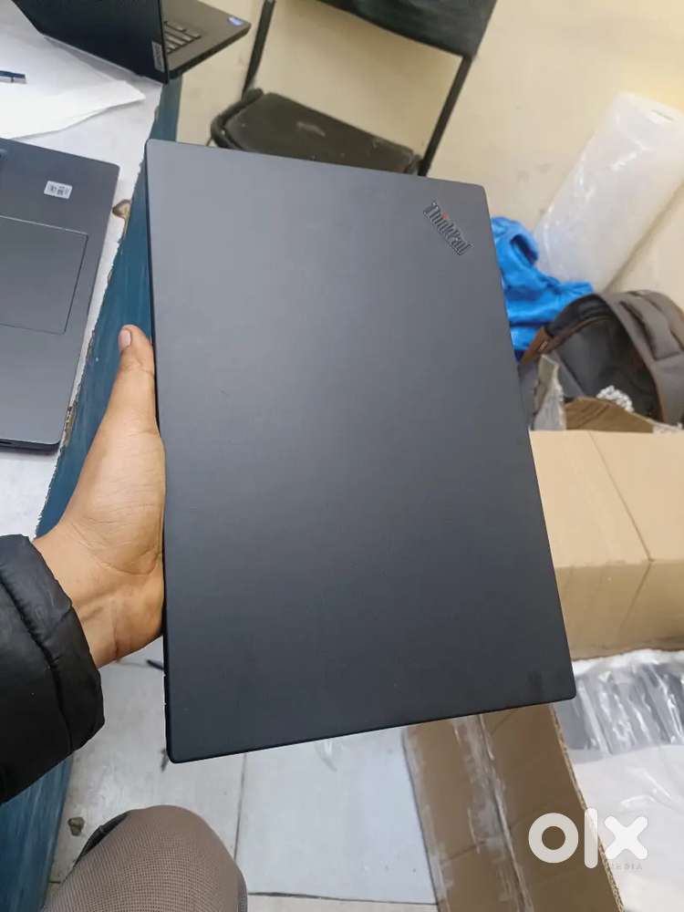 VERY LIGHT & SLIM LENOVO X1 carbon i5 8gen 8GB RAM/256GB SSD