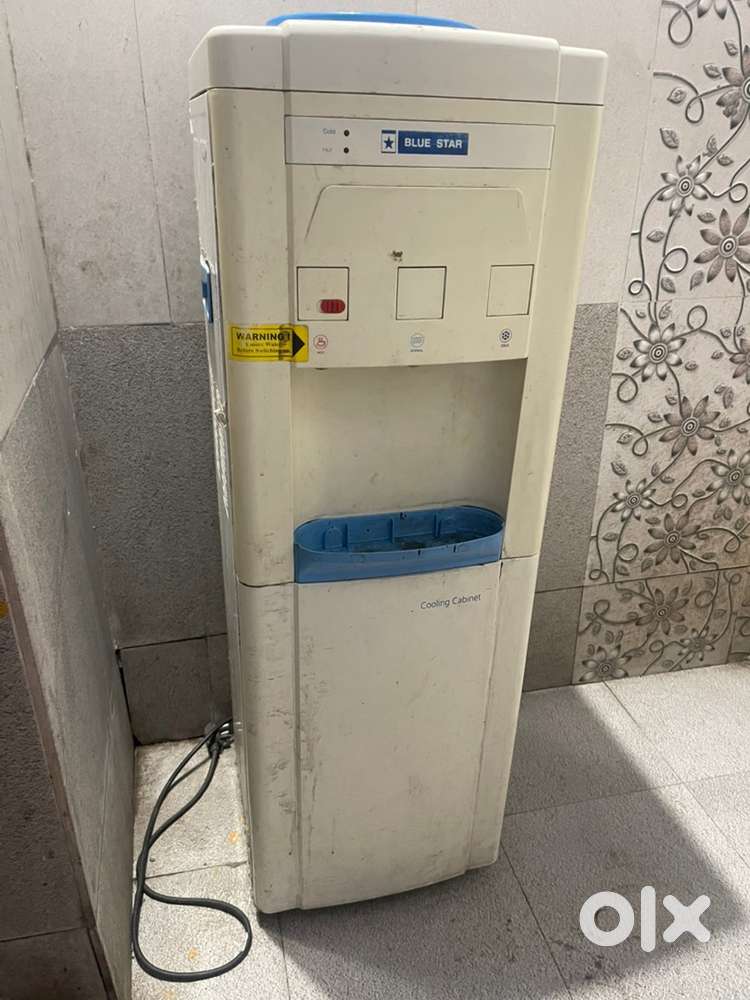 Water decpencer good condition