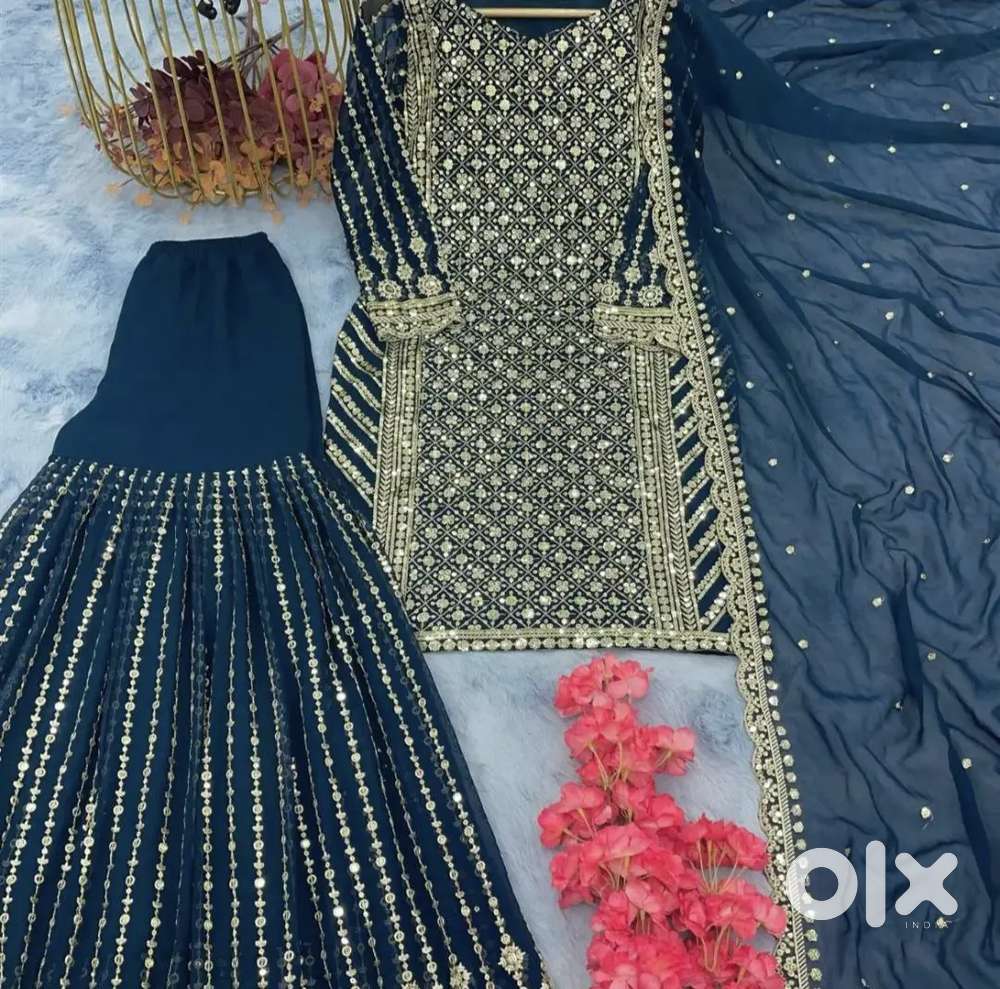 Saraaraa set with a full length gown free