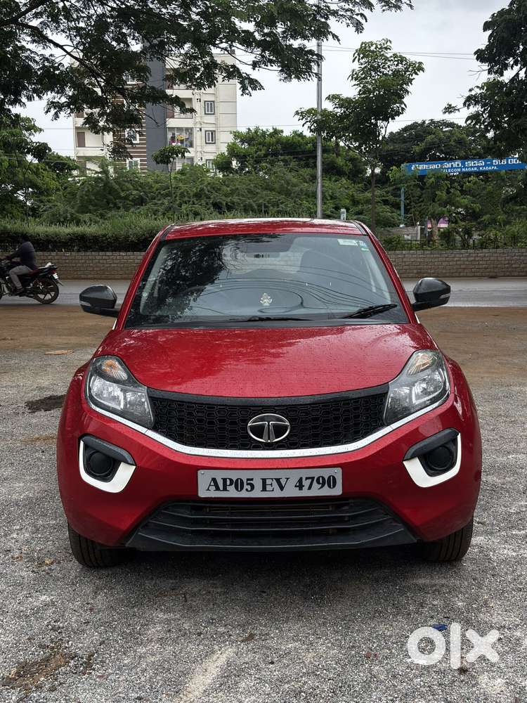 Tata Nexon 1.2 Revotron XM (S), 2018, Diesel