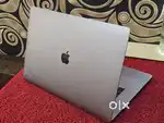 Apple Macbook Pro i7/16/512gb/5.5gb Graphics 15inch Retina Touchbar