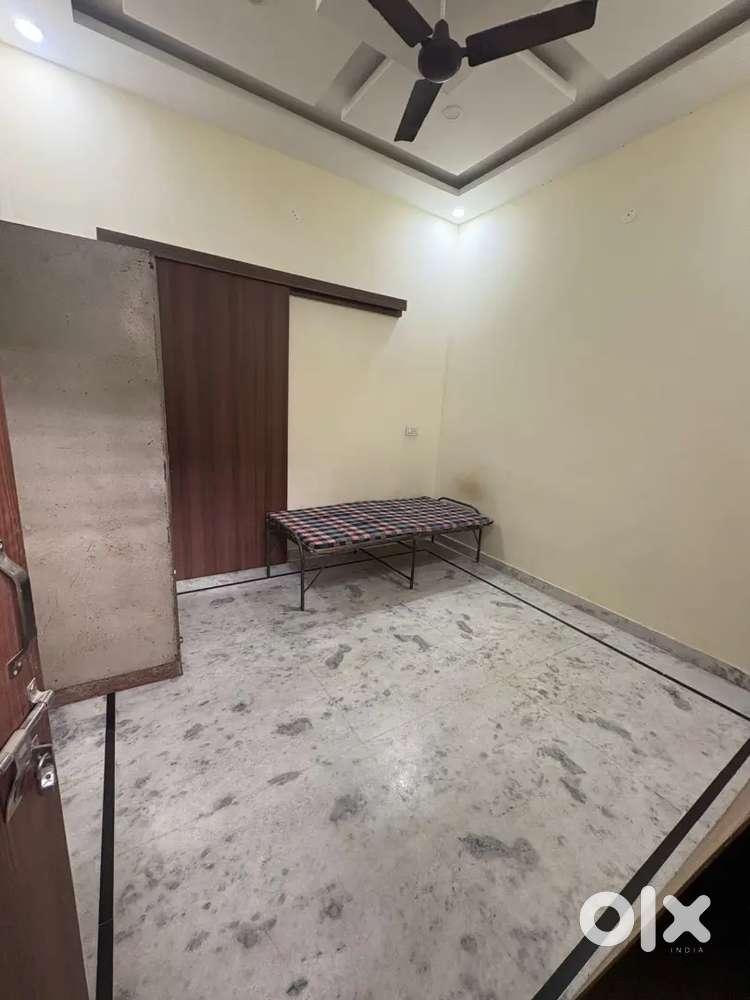 Neat and clean 1 Room ,1 washroom '