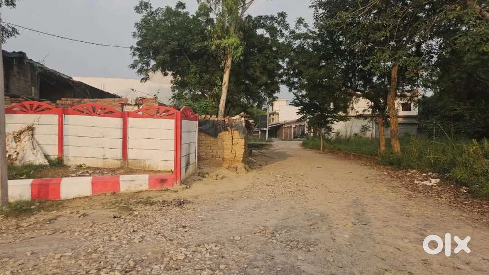 लखनऊ कानपुर हाईवे से मात्र 500 मीटर की दूरी पर आवासीय प्लॉट