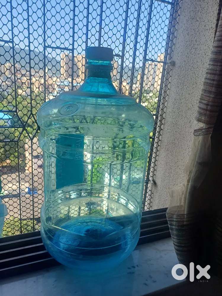 8 Empty Bisleri 20 litre jars