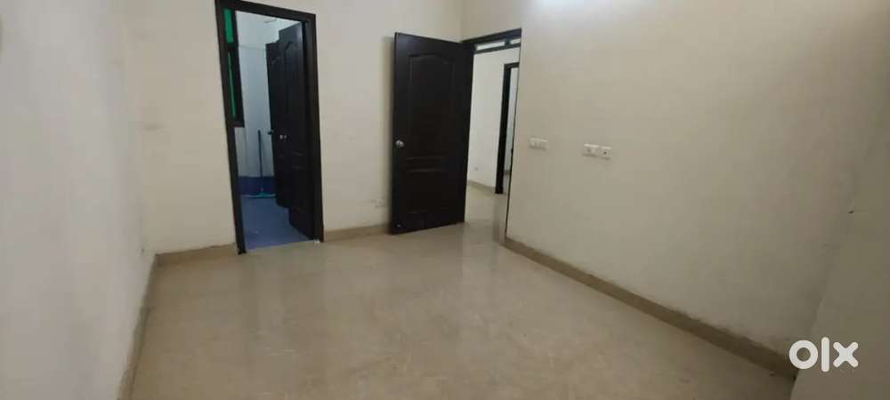 3BHK park facing 1st floor