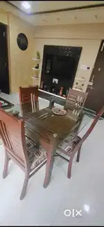 4 Seater Dining table