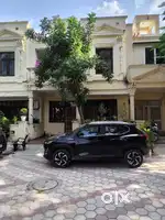 4 bhk semifurnished villa in Gated society