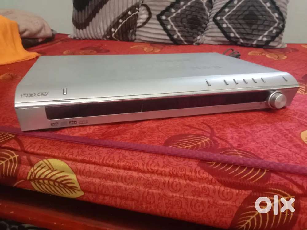 Sony dz100 amplifier. .only amp. Remot.720w