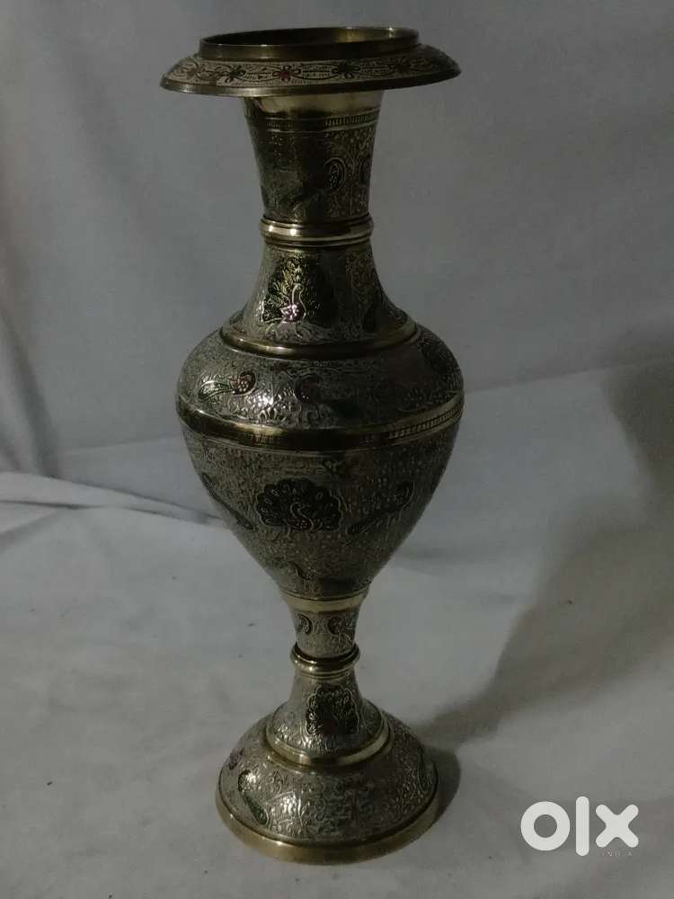 Antique pure brass solid heavy mughlai vase 35 cm.