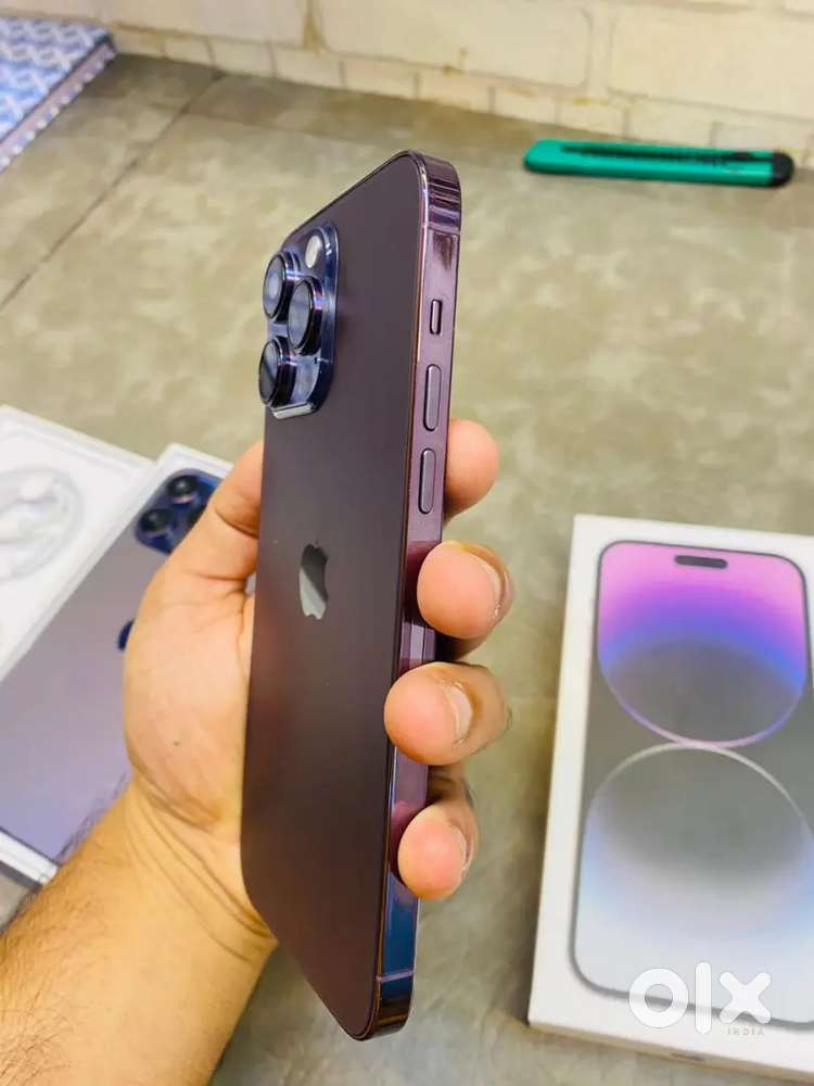 iPhone refurbished available