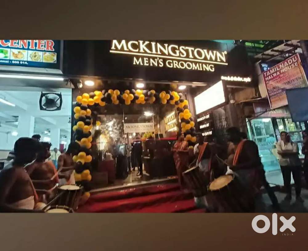 Sallon stylist cum manager