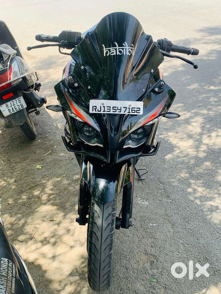 Pulsar rs200
