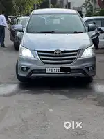 Toyota innova 2015 v 2.5 Diesel First owner  agency serviced