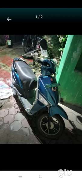 Hero Optima E Scooter (Blue)
