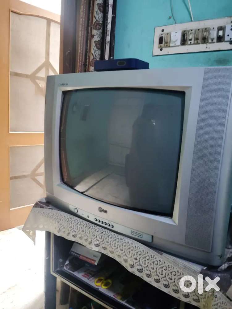 LG tv selling