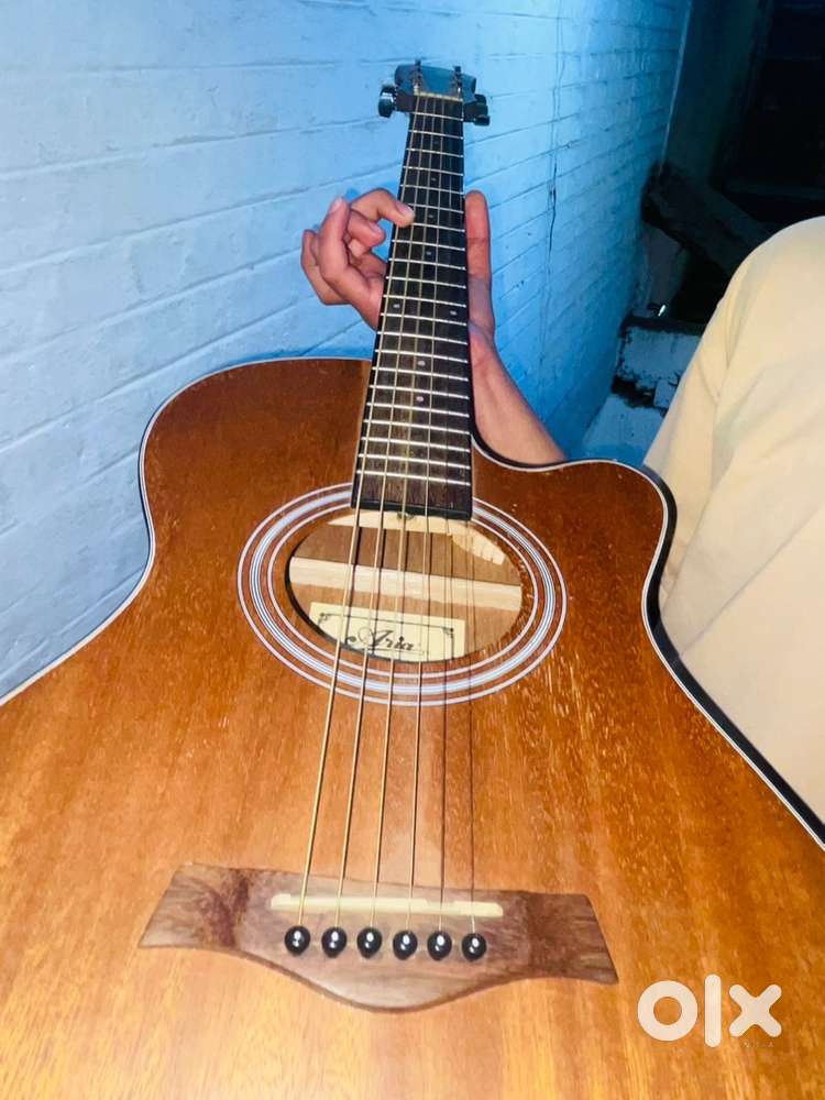 Aria Guitar