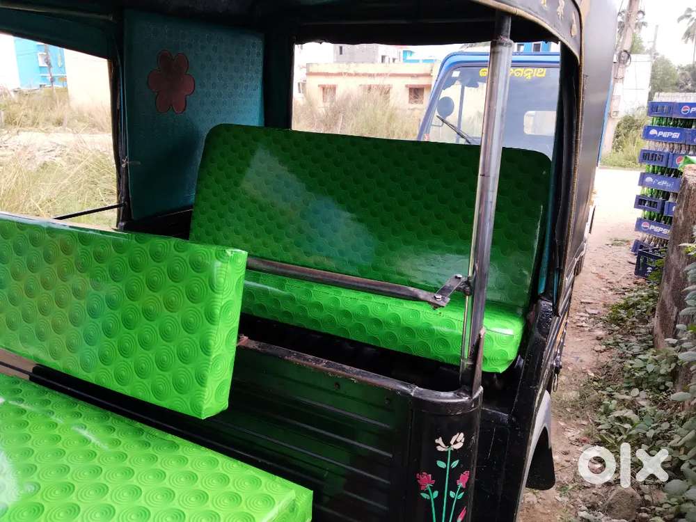 ପୁରୁଣା ଗାଡ଼ି R R ହେବ ସବୁ କାମ ହୋଇଛି ନୁଆ ସବୁ ପଡ଼ିଛି
