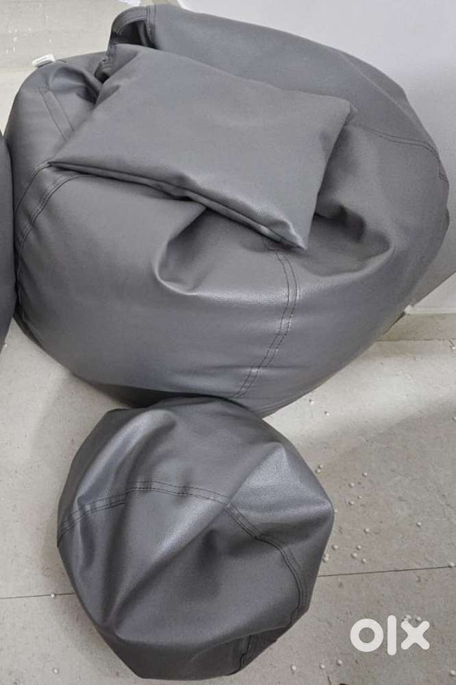 Bean Bag 4XL with footrest and cushion