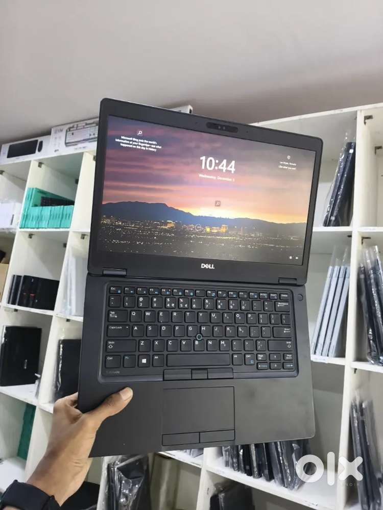 Fast Boot Laptop Dell Laptop 5480 i7-7th Gen 8GBRAM 256GB SSD Free Bag
