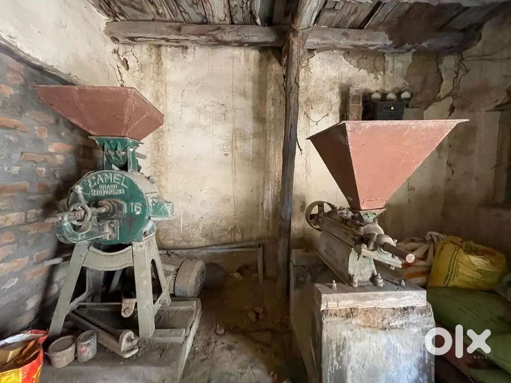 Aata pisne ki machine