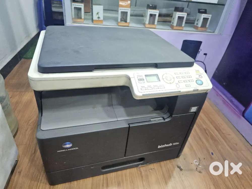 BIZHUB 165E Xerox Machine