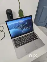 MacBook Air M1 512gb (8GB RAM, 512GB SSD) - Excellent Condition