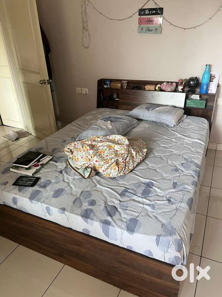 Kurlon “Alive” Queen Mattress – Premium Comfort & Excellent Condition