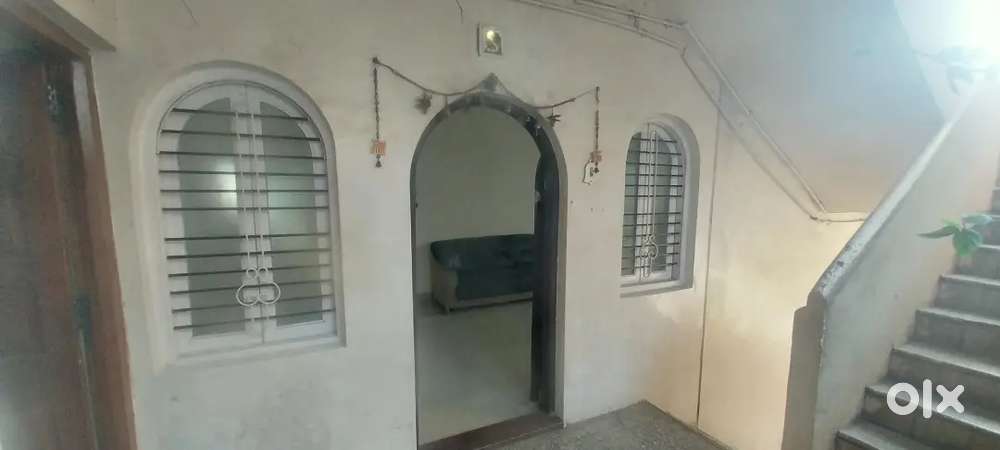 flat  Sakoli corner, 5 min walking dist from Mahalaxmi & Rankala