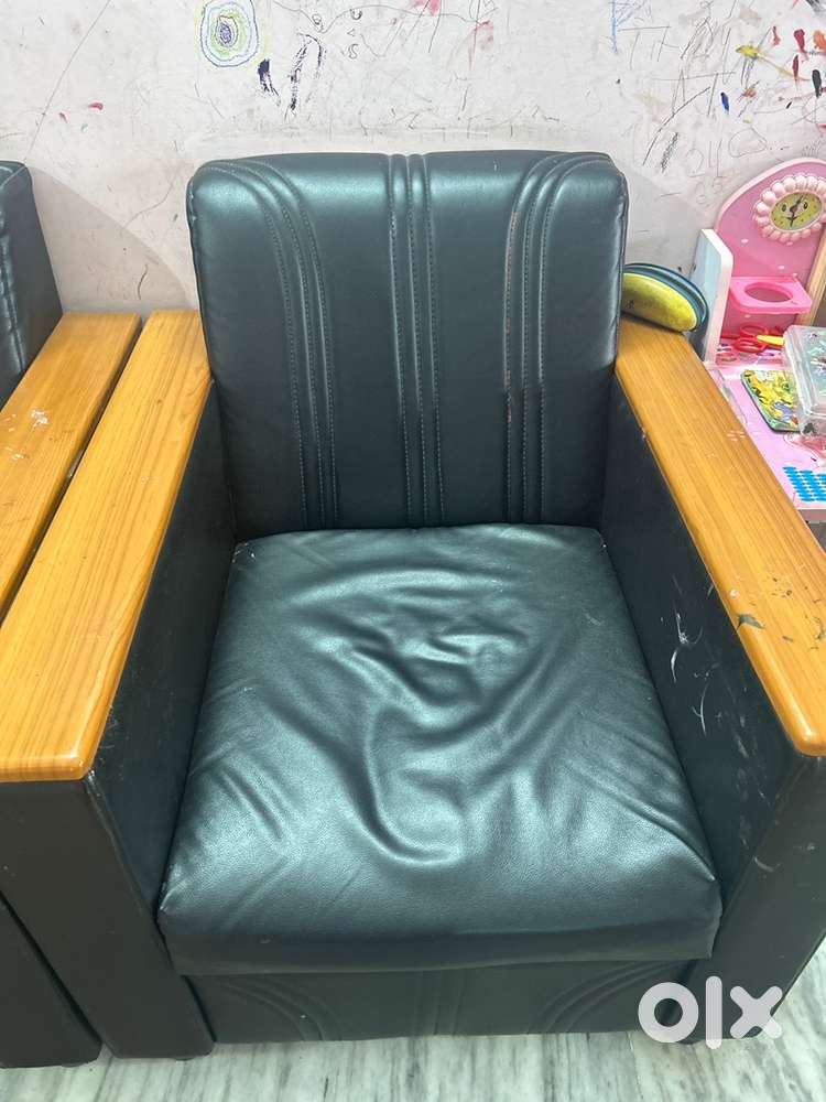 Sofa set with centre Table