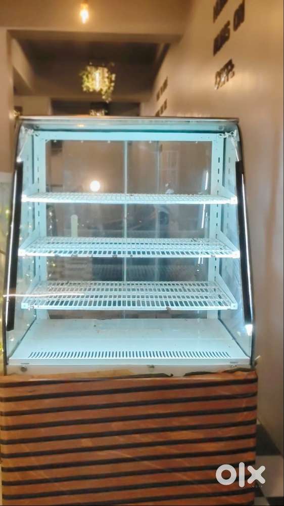 Display fridge