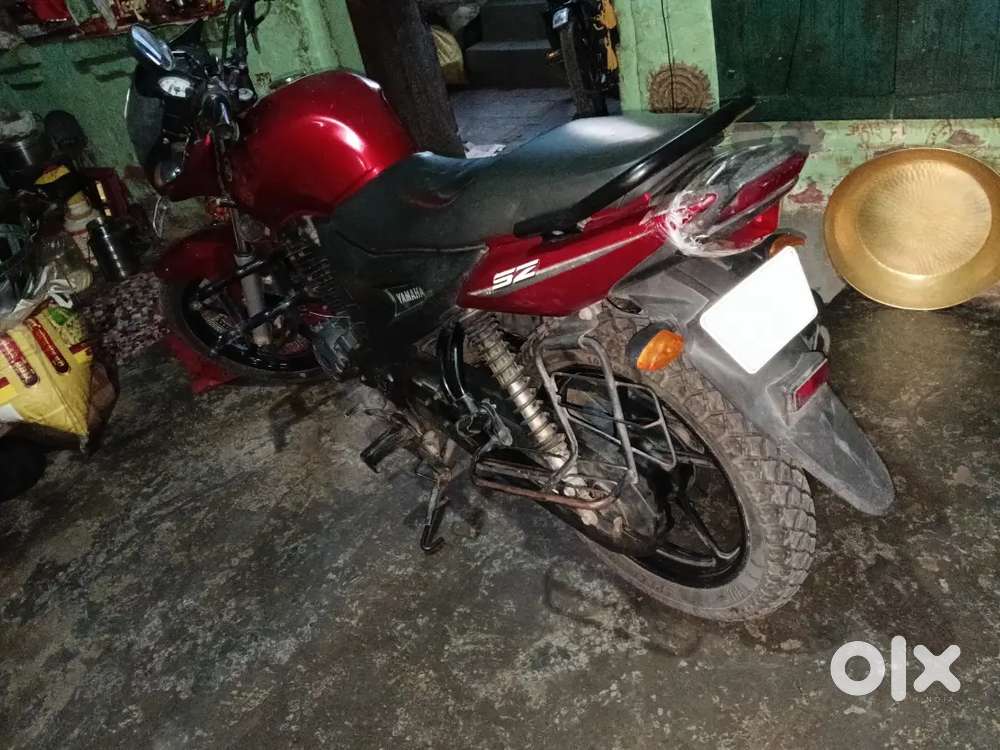 Good condition bike, single hand, engine seal intact, new tyres
