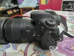 Canon 90d dslr with lens
