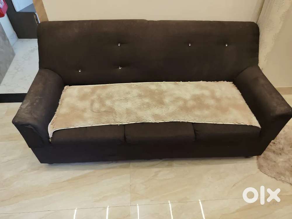 6 seater sofa at very good conditions