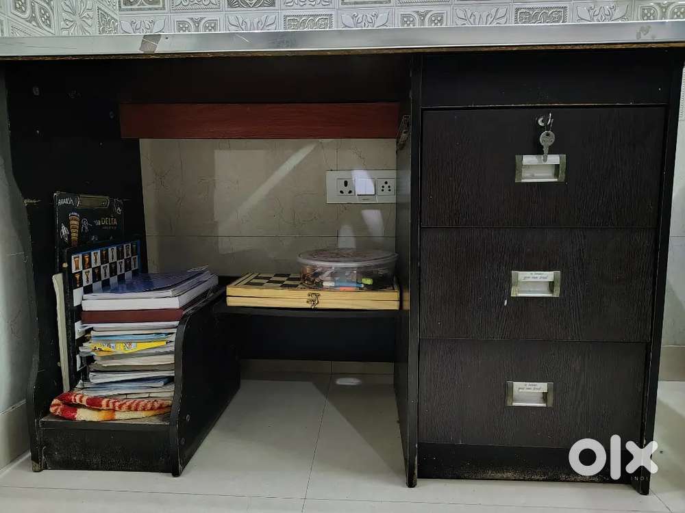 Computer table/ study table