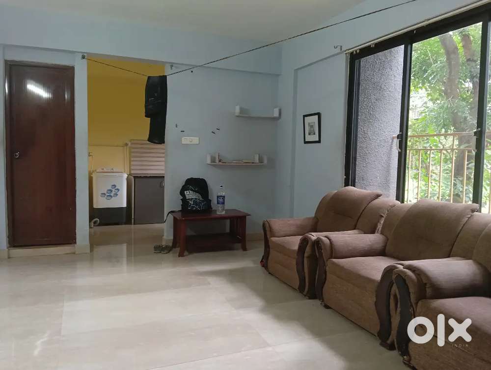 1 BHK FLAT FOR RENT KAKKANAD JENTION NEAR  /LADIES GENTS FAMILY ALLOW