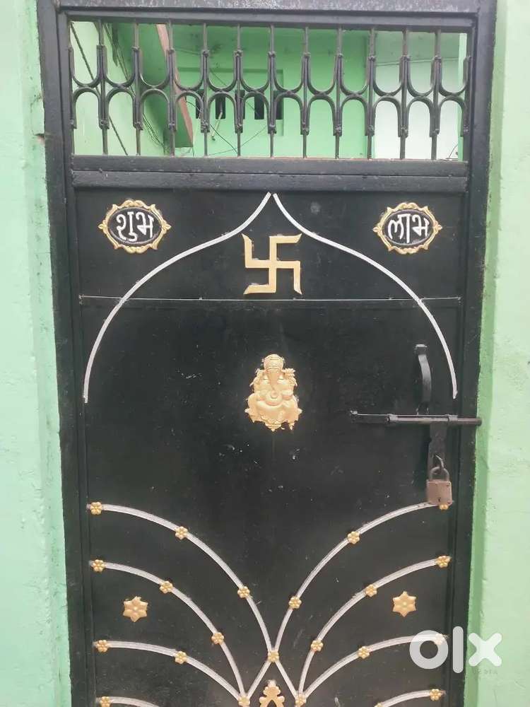 Abhi room Khali hai pupri me