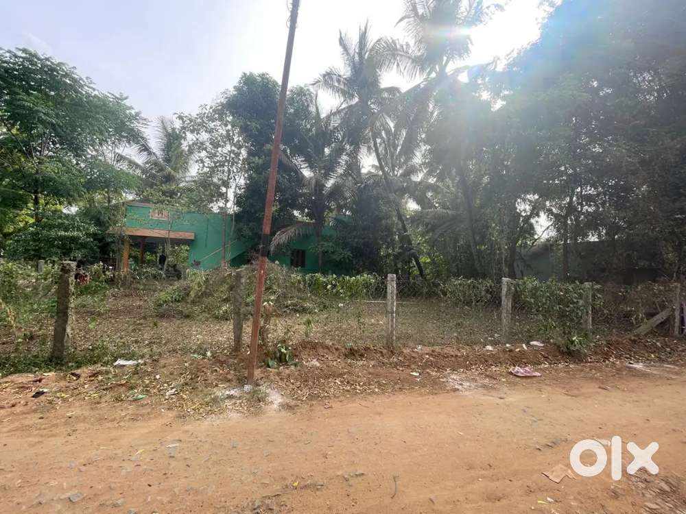 Gowdon, workshop space for rent in karupur roundana nearby ashok nagar