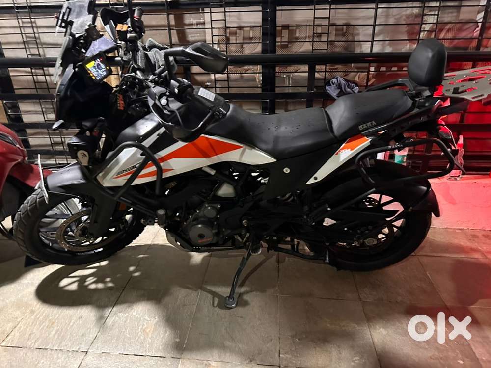 Well maintained ktm adventure 390 with all accesorries