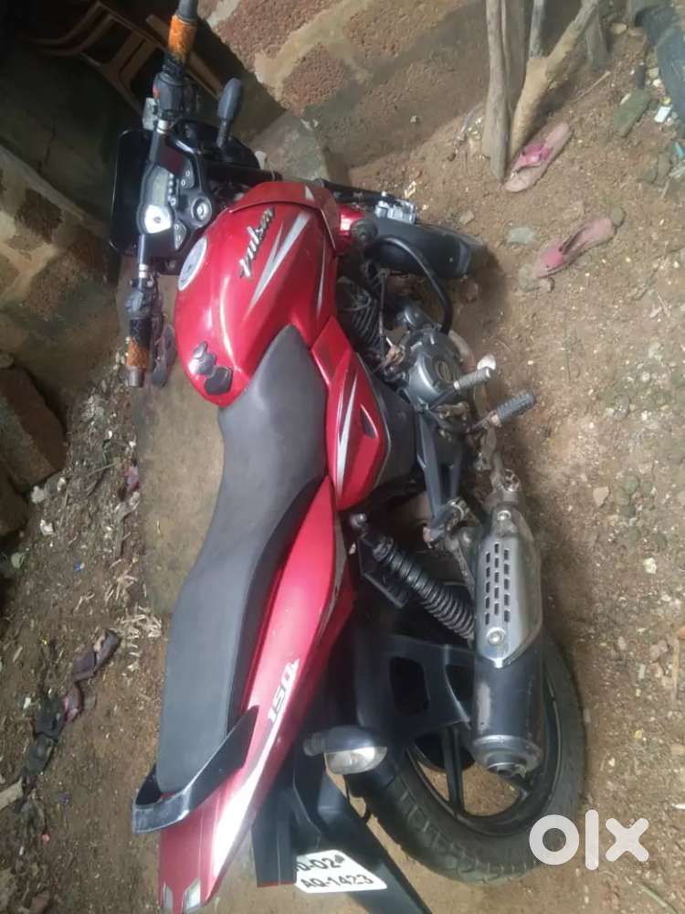 Baja pulsar 150